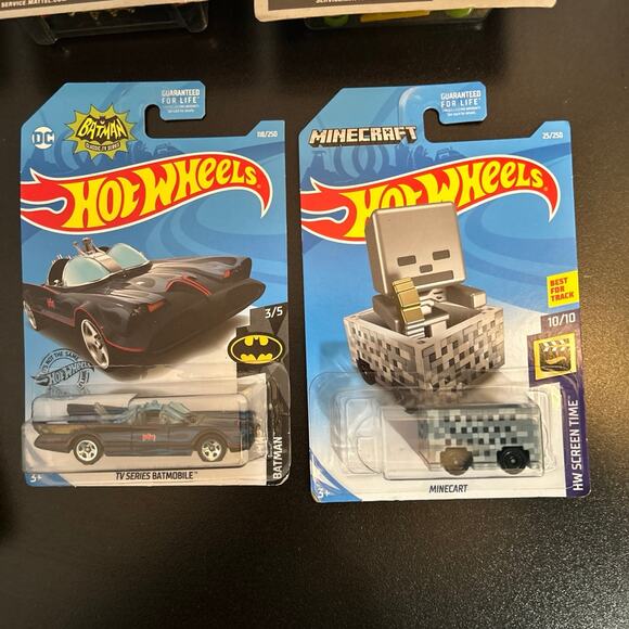 Lot of 8 Hot Wheels Cars New in Package 2017 Minecraft Batman Street Beasts HW - Picture 8 of 12